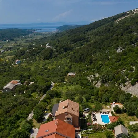 דירה In With Seaview, Terrace, Air Condition, Wifi Mundanije