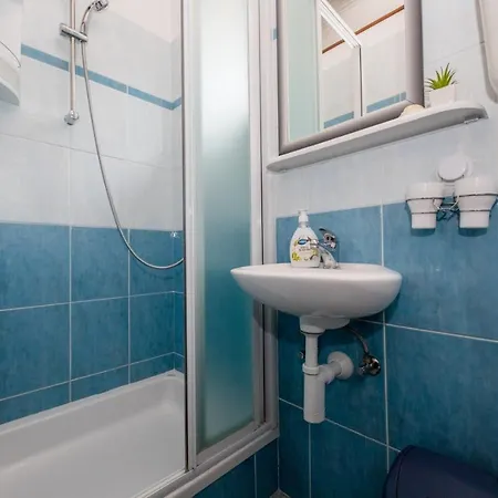 דירה In With Seaview, Terrace, Air Condition, Wifi