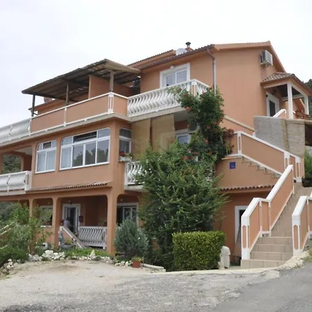 In With Seaview, Terrace, Air Condition, Wifi דירה Mundanije