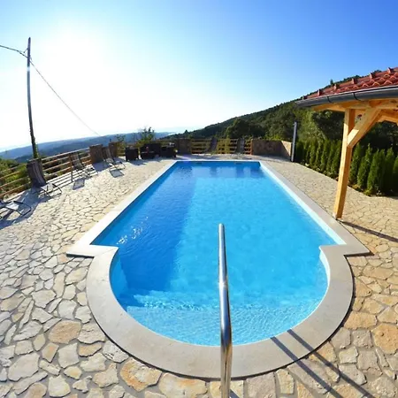 In With Seaview, Terrace, Air Condition, Wifi דירה