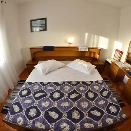 In With Seaview, Terrace, Air Condition, Wifi דירה *