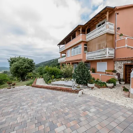 In With Seaview, Terrace, Air Condition, Wifi Apartmán