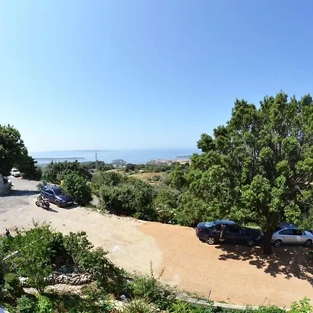 Apartmán In With Seaview, Terrace, Air Condition, Wifi Mundanije