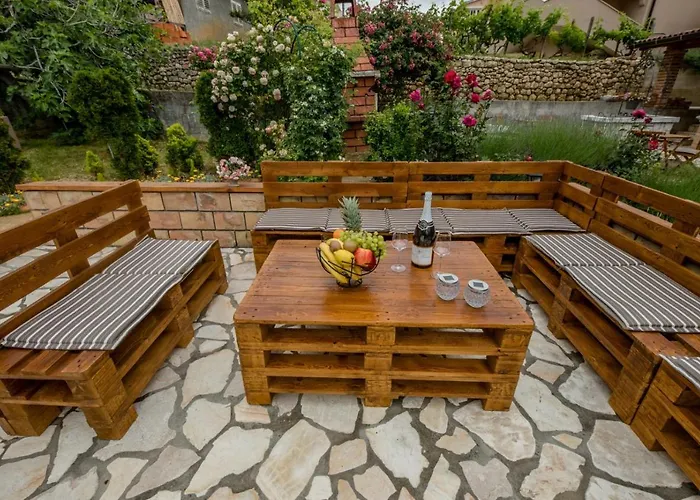 Apartman In With Seaview, Terrace, Air Condition, Wifi