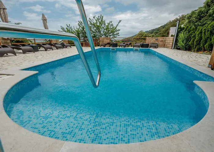 アパート In With Seaview, Terrace, Air Condition, Wifi Mundanije