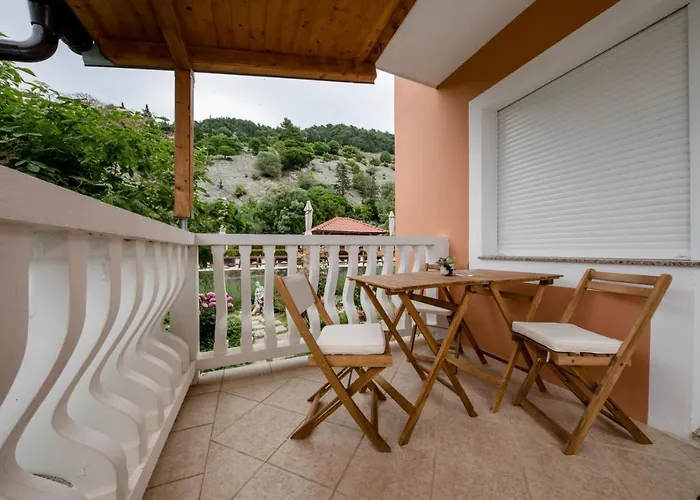 In With Seaview, Terrace, Air Condition, Wifi アパート *