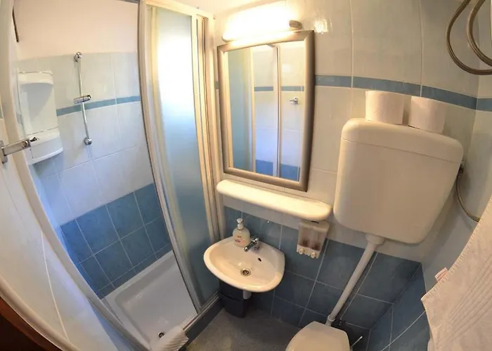 アパート In With Seaview, Terrace, Air Condition, Wifi Mundanije